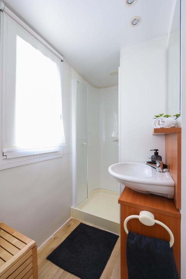 Mia Mobile Home With Jacuzzi Zdrelac Exterior photo