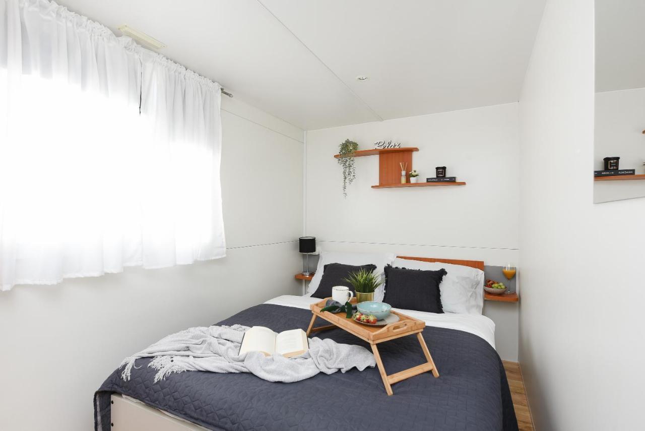Mia Mobile Home With Jacuzzi Zdrelac Exterior photo